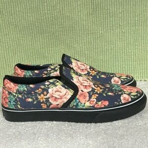 Yes We Vibe Unisex Blue Floral Canvas Slip On Sneaker Shoes SZ M 9 & W 10.5 NWOT